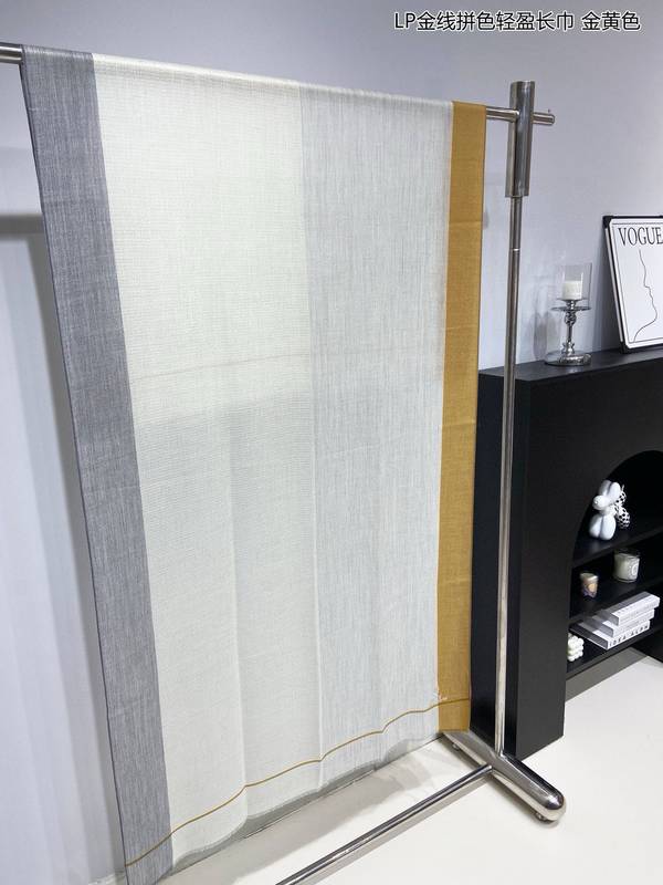 Loro Piana Scarf LPC00047 Loro Piana Scarf LPC00047